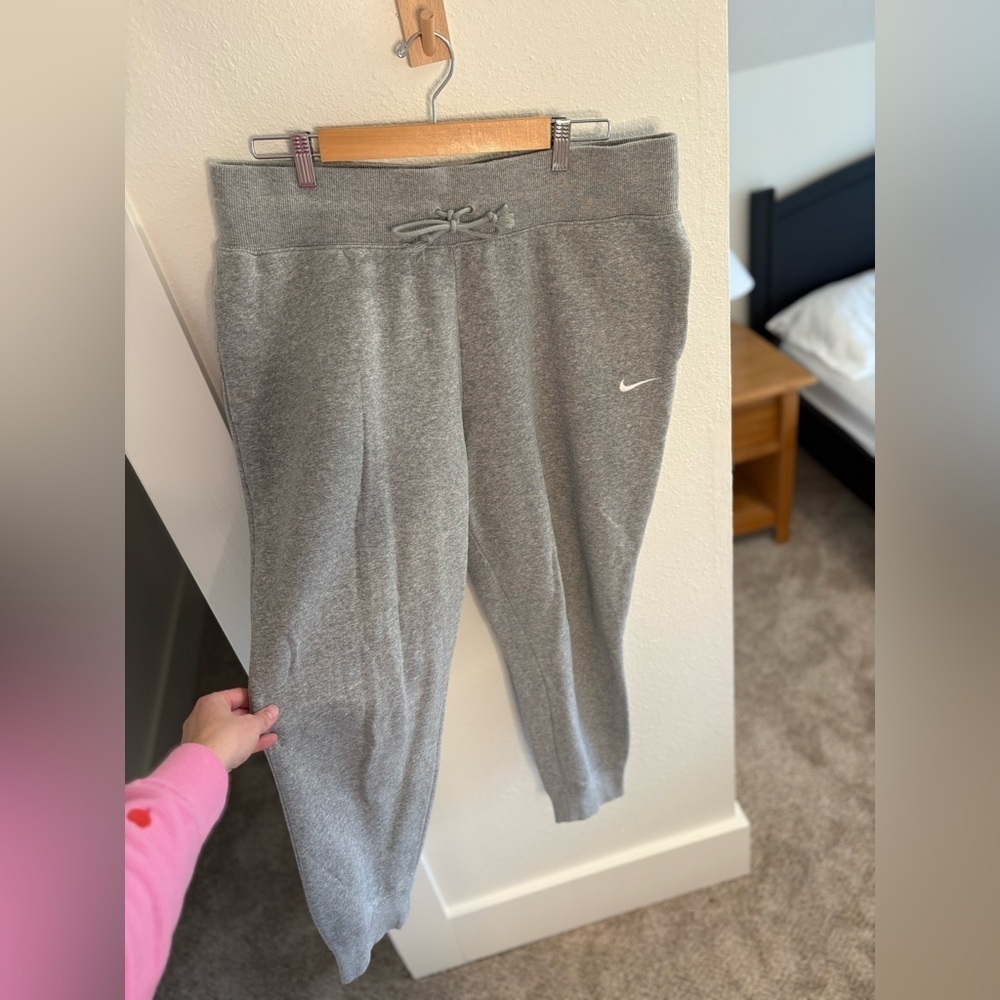 Nike Wonens Light Gray Joggers XL - Picture 4 of 9